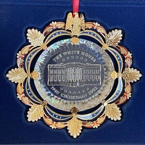 2002 Official White House Historical Association Christmas Ornament #0448